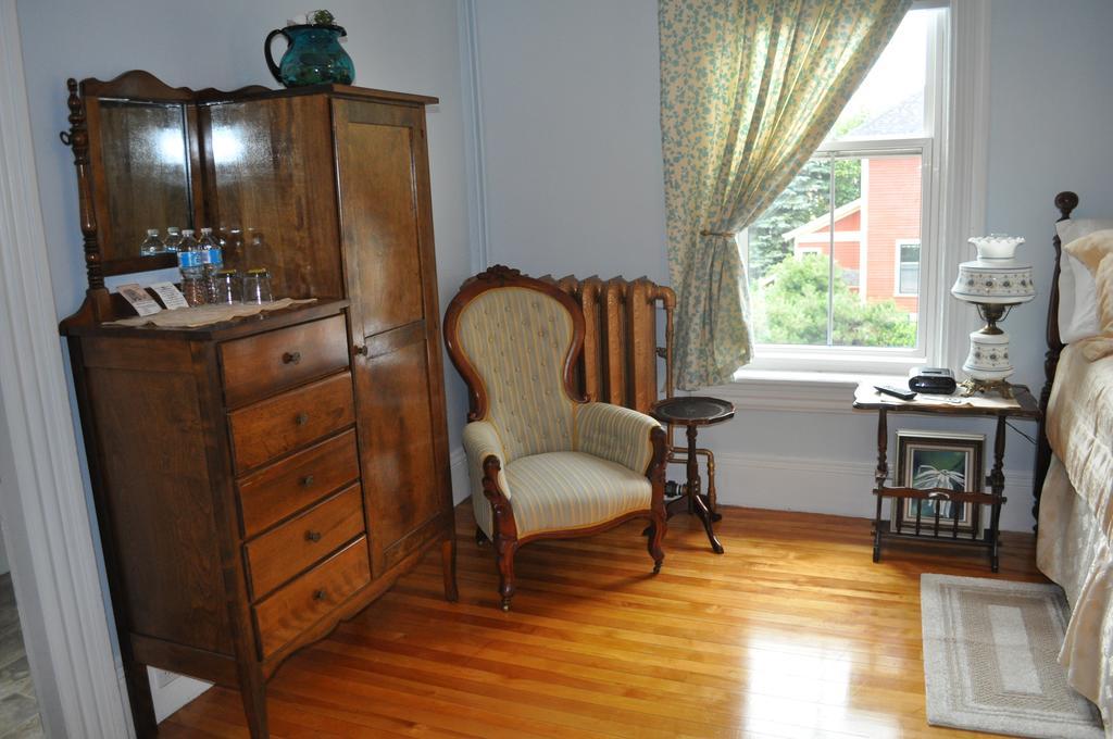 Summerside Inn Bed And Breakfast חדר תמונה